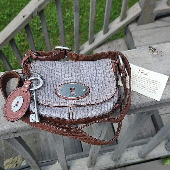 Fossil Key-Per Leather Crossbody Bag Snake Embossed Gray Brown ZB5068 - Picture 1 of 9